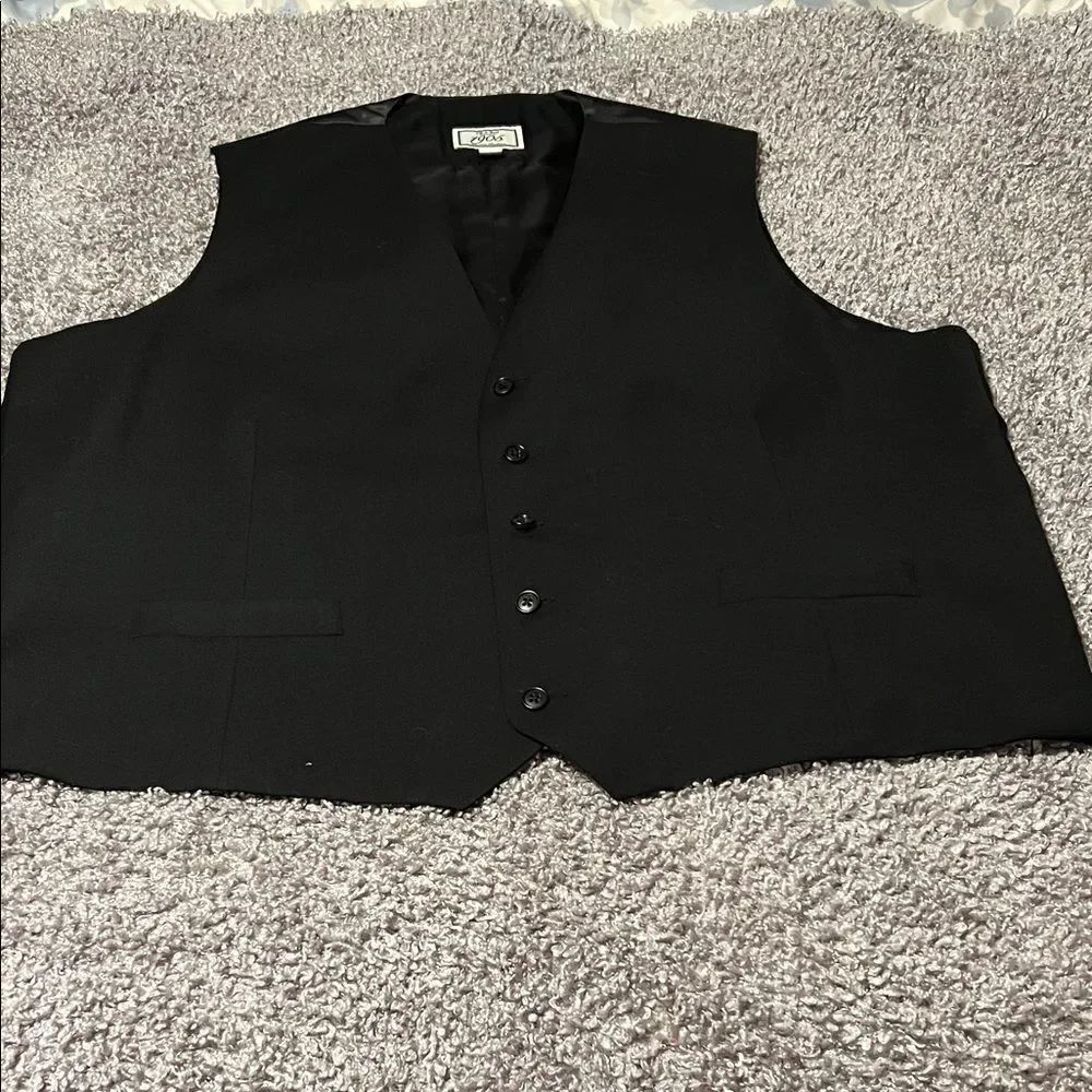 Joe A. bank 1905 Men’s Classic Black Vest